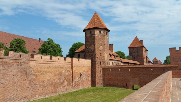 A Man”s home is his castle !!! Malbork Castle – the biggest of them all!!