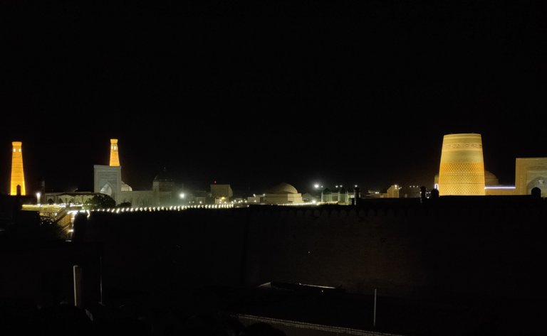 Watch the Big Men – Run, Drag, Lift and Grunt.